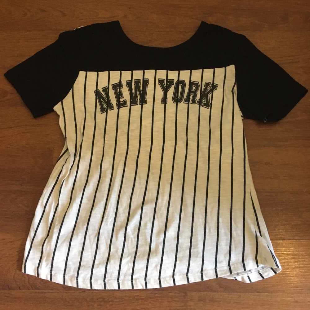Baseball tee